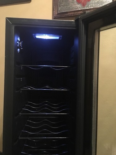 Haier HVW18ABB  18-Bottle Glass Door Wine Cellar Fridge