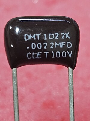 18 PC CDE DMT 102 2K POLYESTER FILM CAP. OO22uF 100V +-10% NOS (3256)