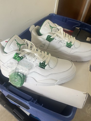 Air Jordan 4 オリーブグリーン Women's Air Jordan 4 'Oil Green' – SVRN