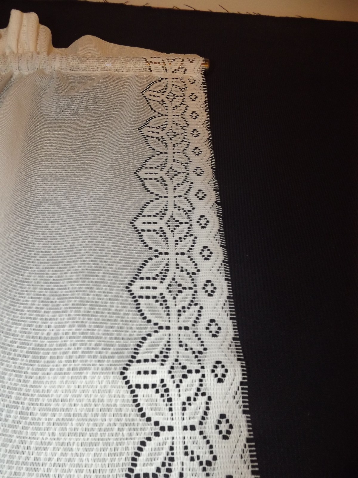 NEW WHITE LACE 1 PC SWAG CURTAIN PASTEL FLOWERS IN A CAMEO 70WX34L 15