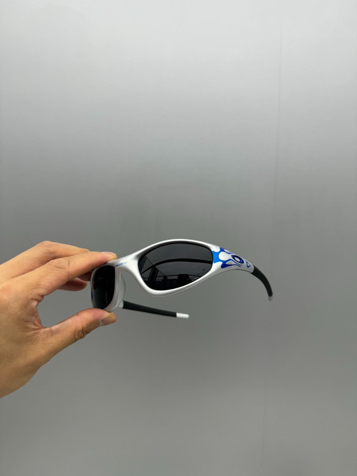 Oakley Straight Jacket 99 Muzm OO9505 Black Lenses Retro Blue