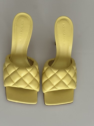 Pre-owned Bottega Veneta $1200  Butterscotch Leather Mules 8 Us (38 Euro) 592015 It