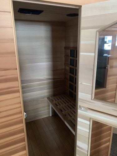 EZe Far Infrared Sauna. 2005 Model. New In Box  Twin star Opposite Seat    60x48
