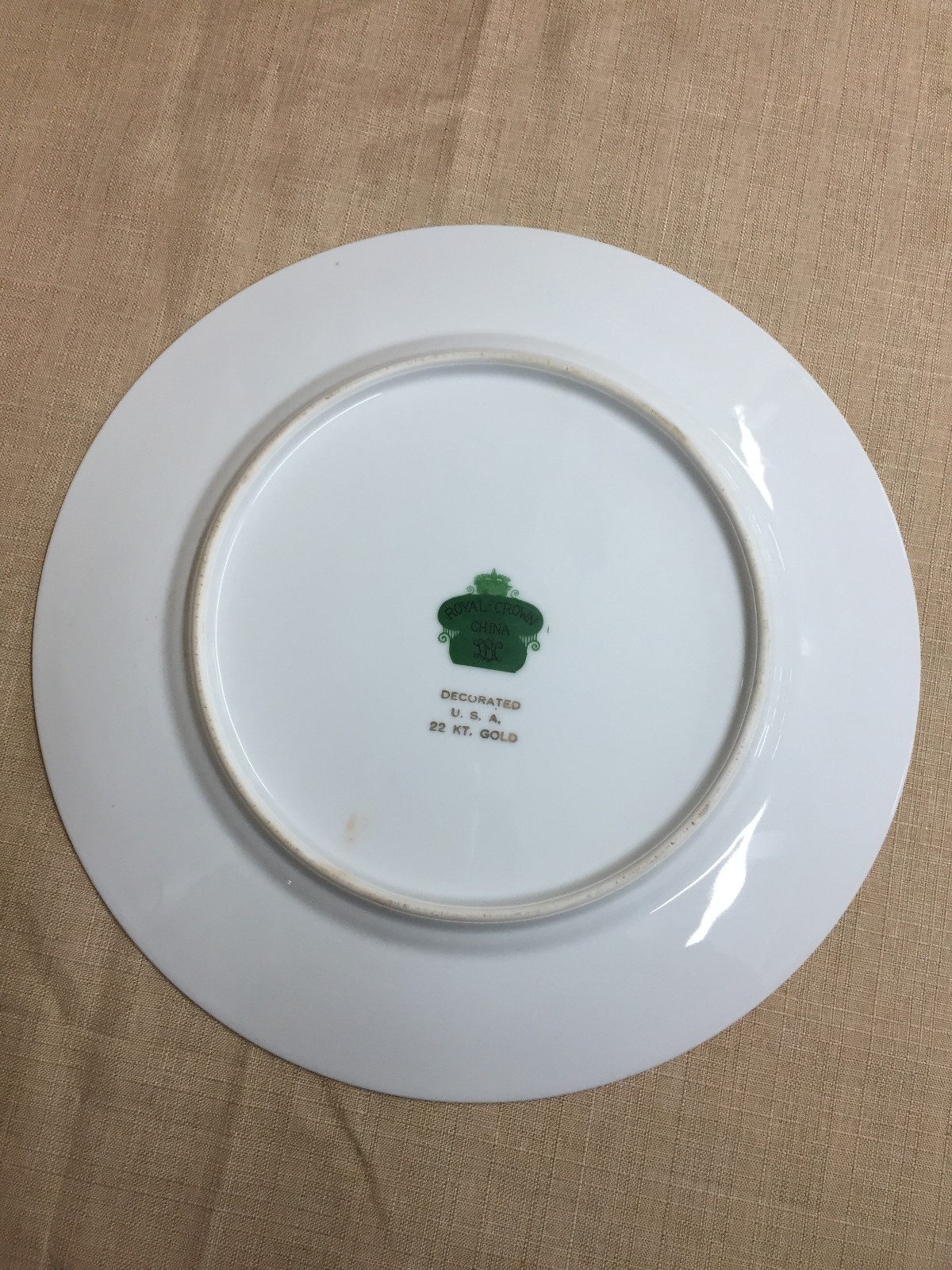 Royal-Crown China 11 Inch 22 KT. Gold Decorated Collectors Plate Colonial Scene