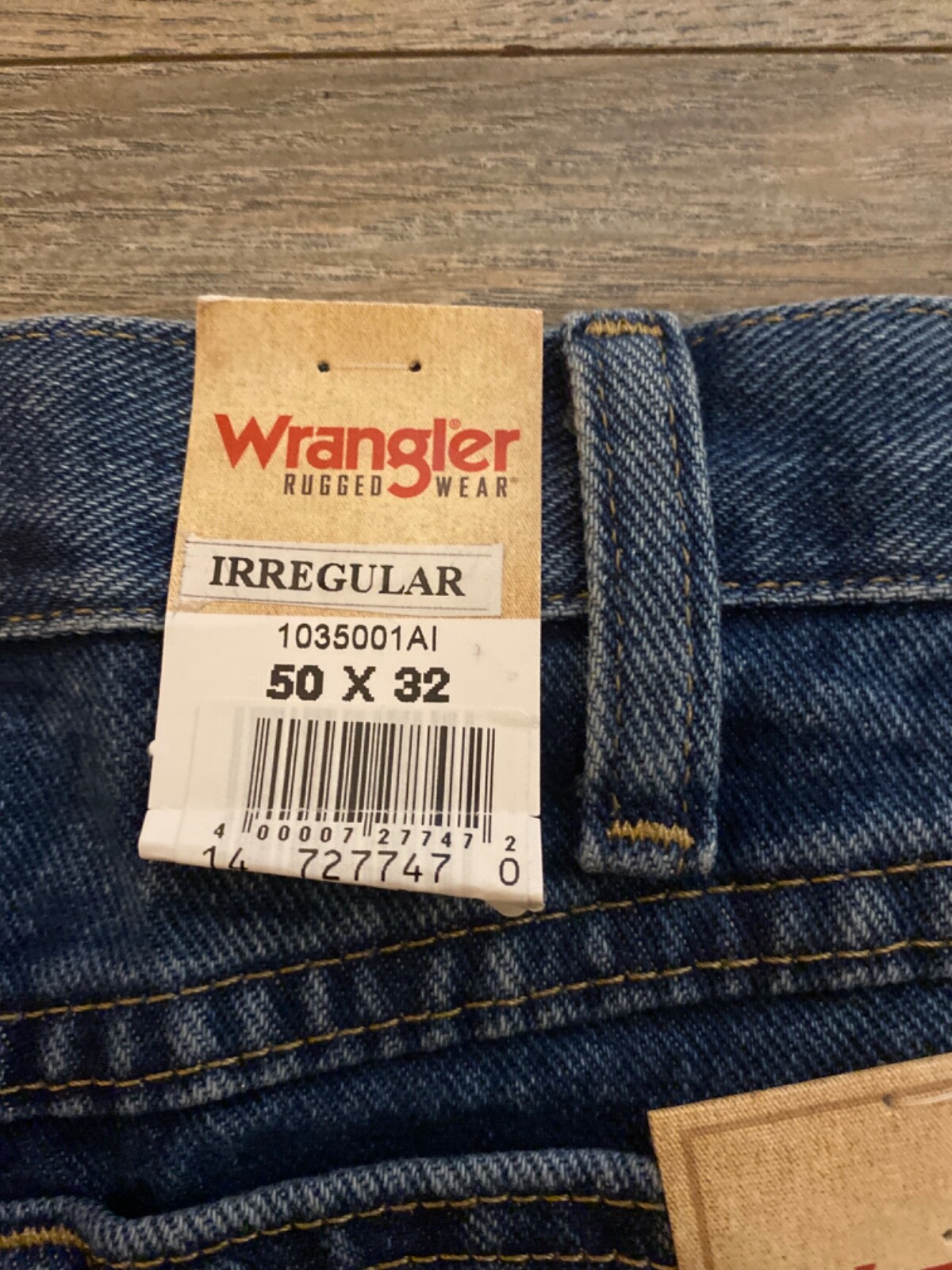 wrangler jeans 1035001Al, irregular, never worn