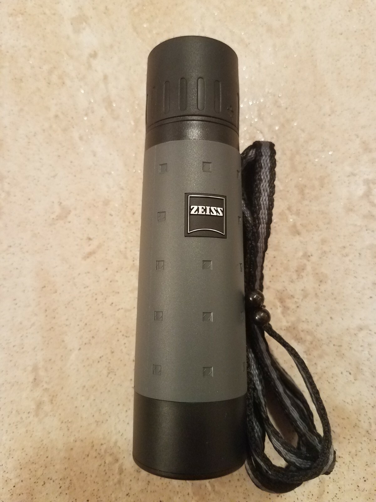 Carl Zeiss Conquest 10x25 T* monocularのeBay公認海外通販｜セカイモン