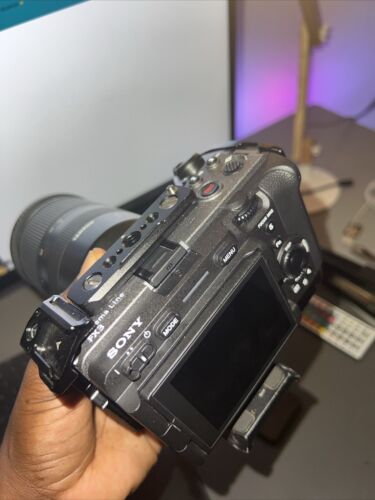 Sony Alpha FX3 ILME-FX3 Full Frame Cinema Line Camera - LN Sony Alpha FX3 ILME-FX3 Full Frame Cinema Line Camera - LN