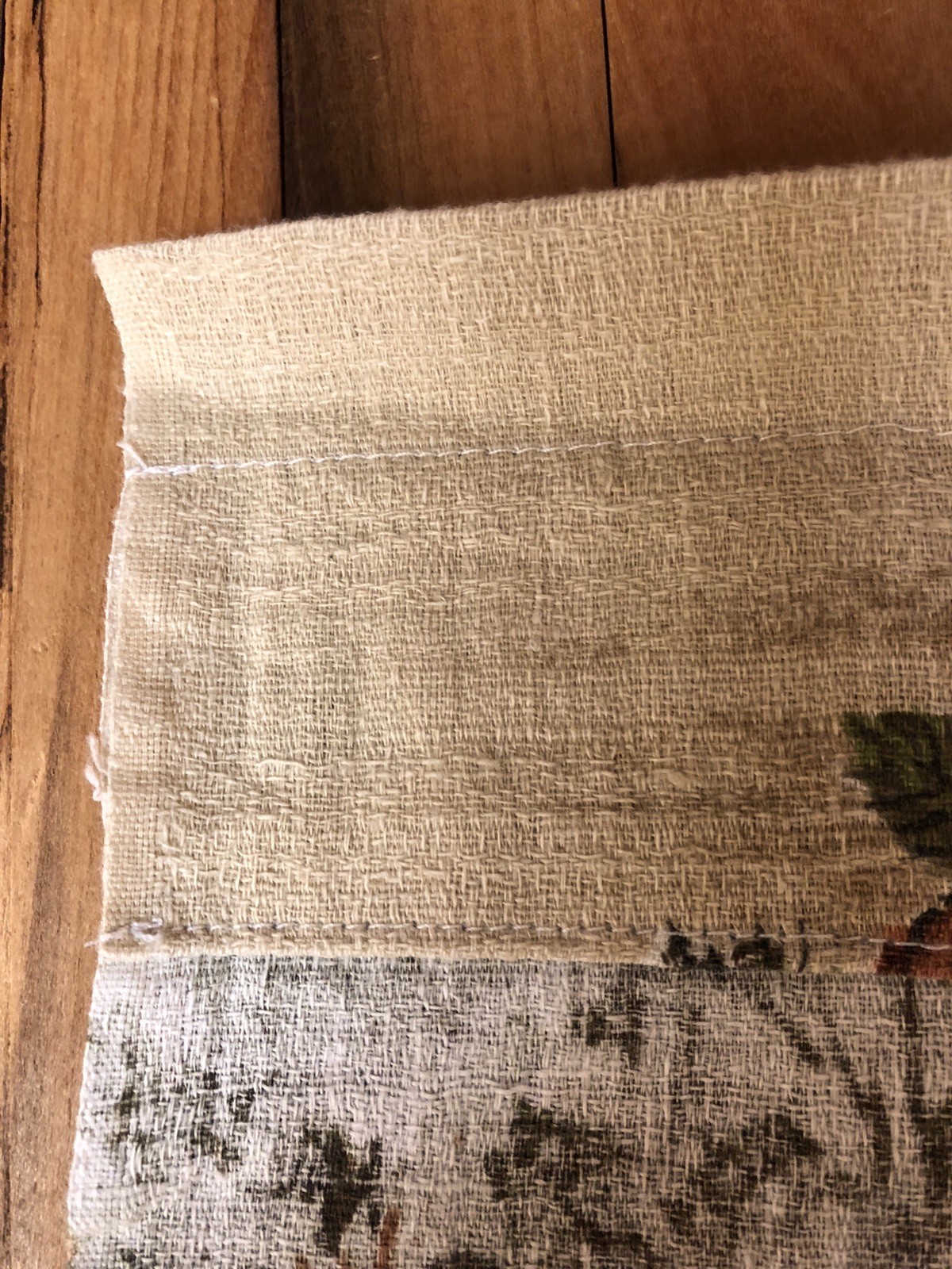 Vintage Textured Fabric BARKCLOTH Drapery Curtain Panel Cottage Scene 72x35