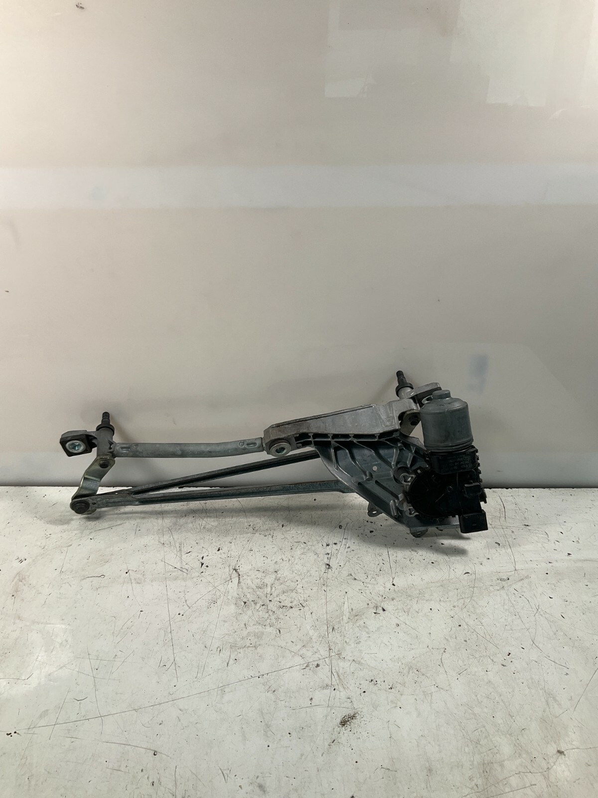 Motorino tergicristallo anteriore FORD FIESTA VI 2012 8A61-17500-AB 3397021160