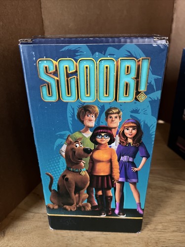 Limited Edition 2021 NEW YORK YANKEES/SCOOBY DOO Bobblehead