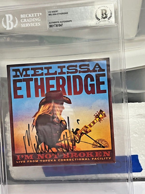 MELISSA ETHERIDGE Signed/Autographed I'M NOT BROKEN LIVE CD Booklet BAS COA Slab