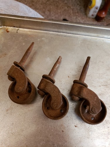 Vintage  Metal Casters  lot if 10