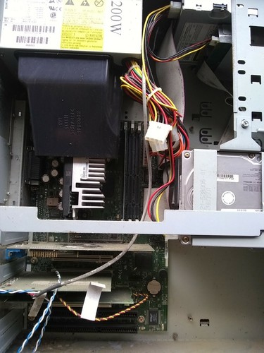 Vintage Gateway Intel Pentium II 400mhz Desktip Computer LPmini-tower TBR 400