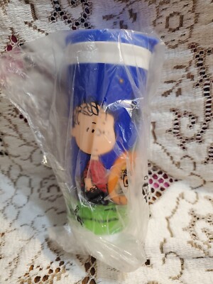 Tupperware Peanuts Flip Top Tumbler Halloween great pumpkin. Linus D4