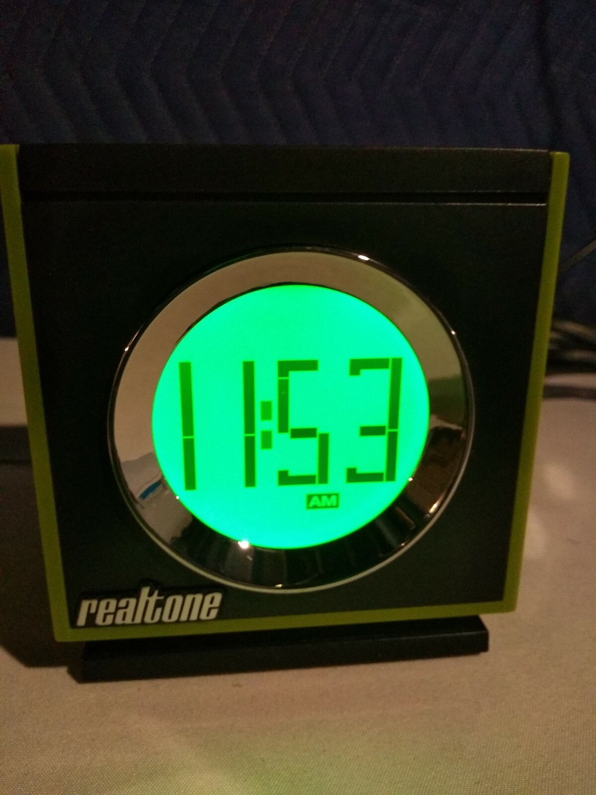 RealTone Am/Fm Cube Alarm Clock RT205 Green