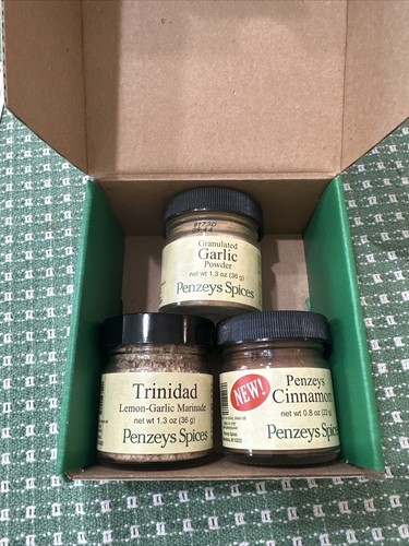 Penzeys Spices Gift Box-New/Sealed Bottles/ Spices/Tip Cards