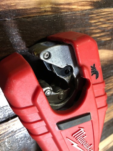 M12 12 V LITHIUM ION CORDLESS COPPER TUBING CUTTER MILWAUKEE 2471-20 TOOL ONLY