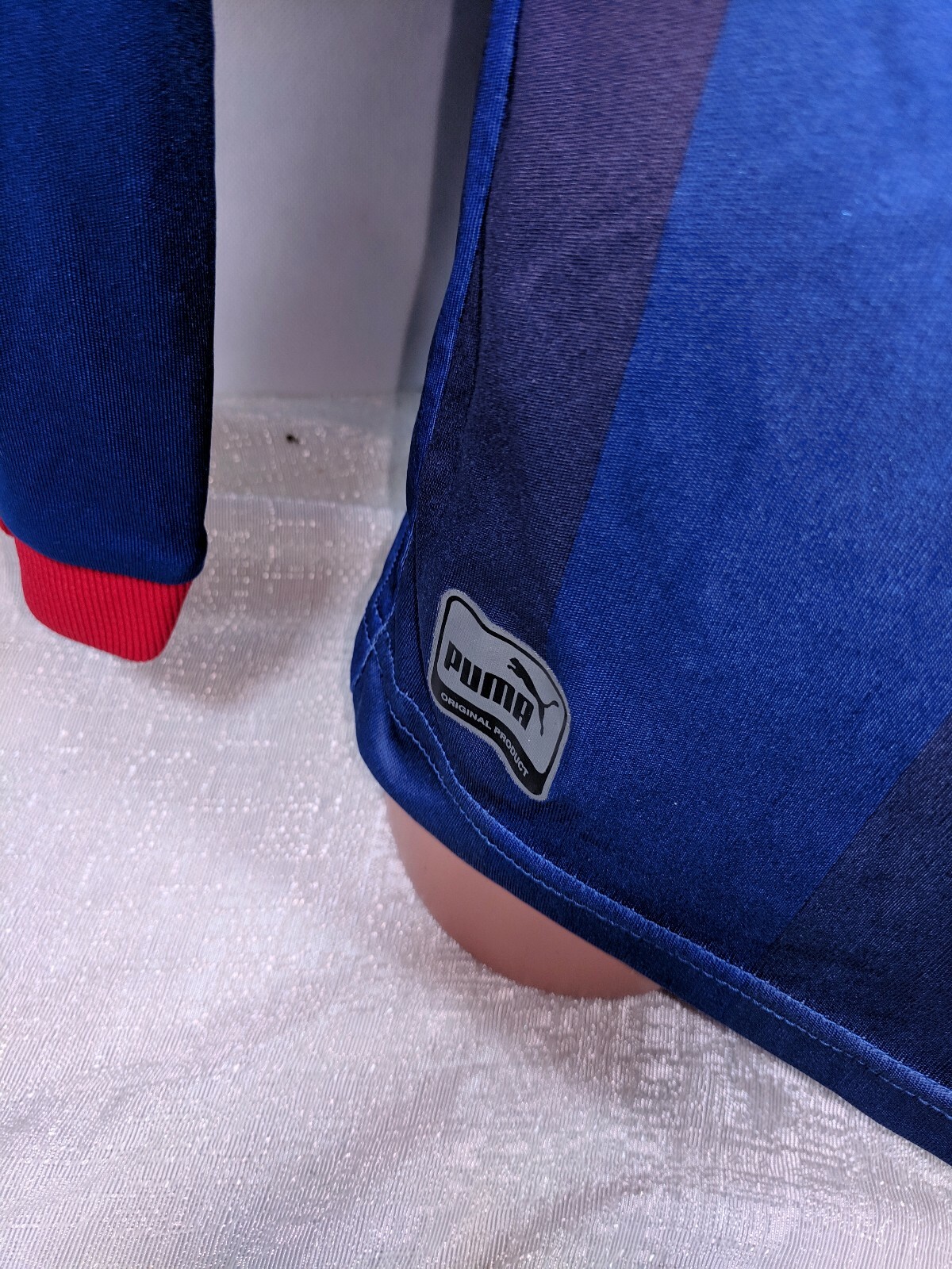 SD Quito Soccer Jersey Sz Medium Puma Long Sleeve Equador