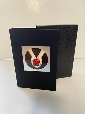 SIGNED Twilight By Stephenie Meyer 1st Edition 2005 Little, brown