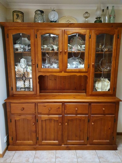 STUNNING OLD STYLE KITCHEN CABINET | Cabinets | Gumtree Australia