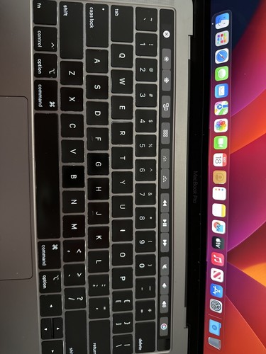 Macbook Pro i7 A1706 13 Inch TouchBar 4.0GHz Turbo 512GB SSD Macbook Pro i7 A1706 13 Inch TouchBar 4.0GHz Turbo 512GB SSD