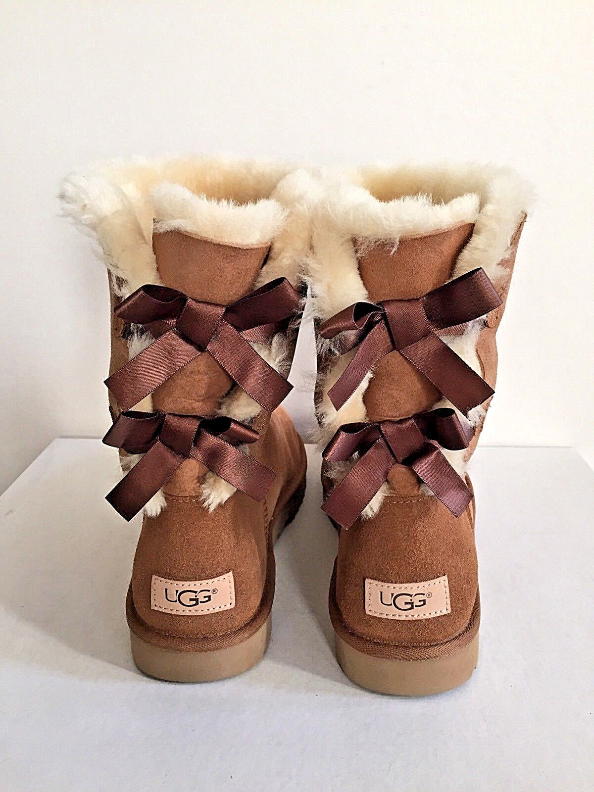 UGG BAILEY BOW II SHORT CHESTNUT WATER RESISTATNT BOOT US 10 UGG BAILEY BOW II SHORT CHESTNUT WATER RESISTATNT BOOT US 10