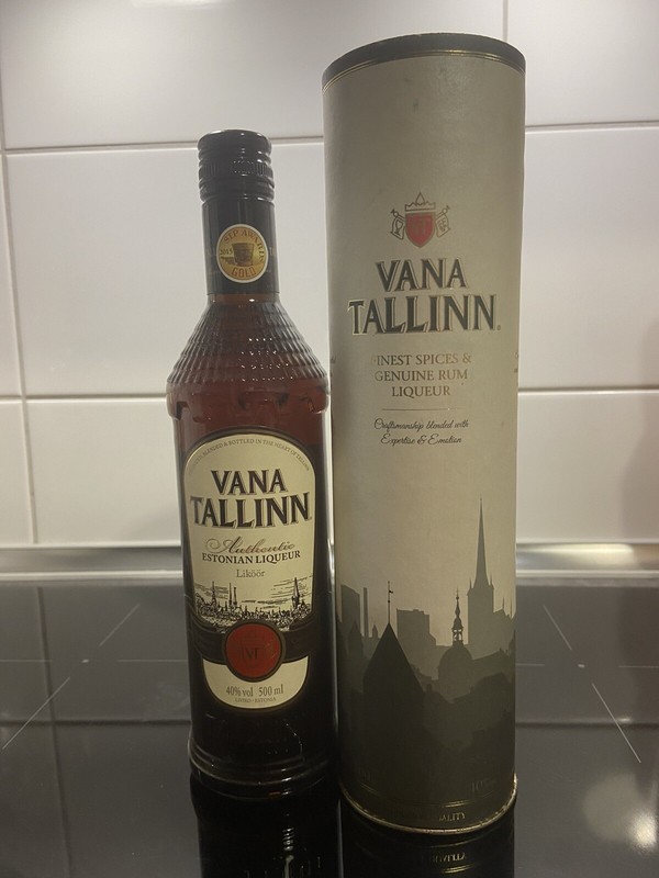 Vana Tallinn Mit Geschenkdose