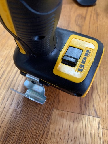 DEWALT New DCF887b 20 Volt 1/4