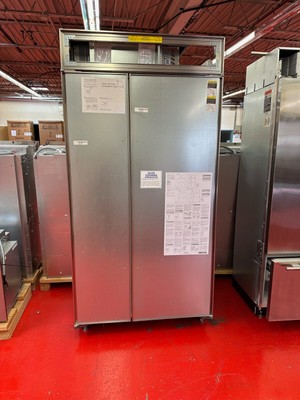 42  Subzero Refrigerator Panel Ready With Water Dispenser BI42SIDO (New 2016)