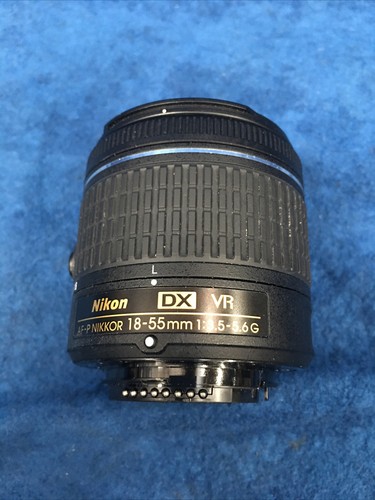 Nikon AF-S DX Nikkor 18-55mm f/3.5-5.6 G VR Zoom lens