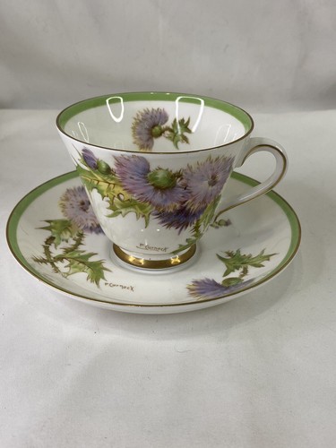 イギリス ロイヤルドルトン 1910年代 葉文壺 キズ有り イギリス ロイヤルドルトン 1910年代 葉文壺 キズ有り Lot