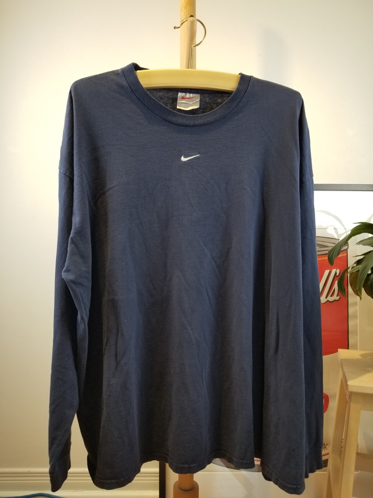 VINTAGE 90' NIKE CENTER SWOOSH EMBRODERY NAVY LONG SLEVEES T