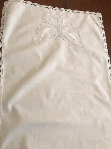 Vintage Butterfly Stitched Table Runner Dresser Scarf White (9)