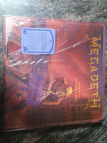 ま*ん様 MEGADETH LLICA セット Used) MEGADETH Megabox Single