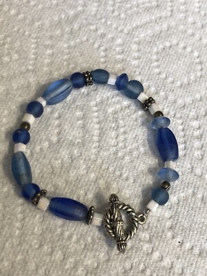  Hand Crafted Bracelet Blue Glass Silver Tone Jewelry   BP-44