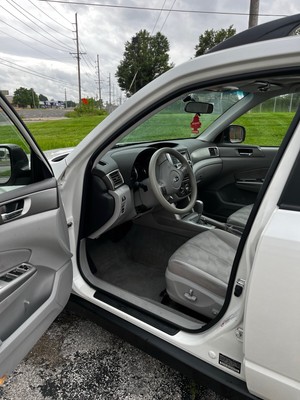 image 4 of interior