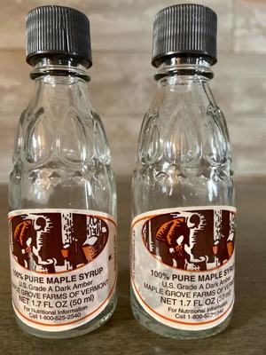 VINTAGE 100% Pure Maple Syrup Bottle Salt & Pepper Shakers -Maple Grove Farms VT