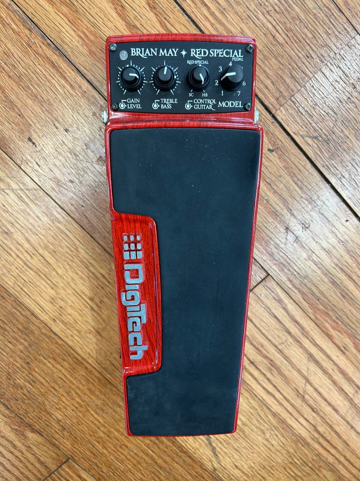 ギター Digitech Brian May RedSpecial Pedal DigiTech Brian May Red Special review | MusicRadar