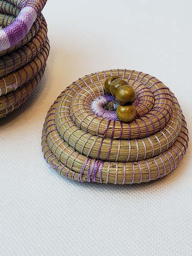 Pine Needle Basket Tightly Woven Purple Thread Scalloped Edge with Lid
