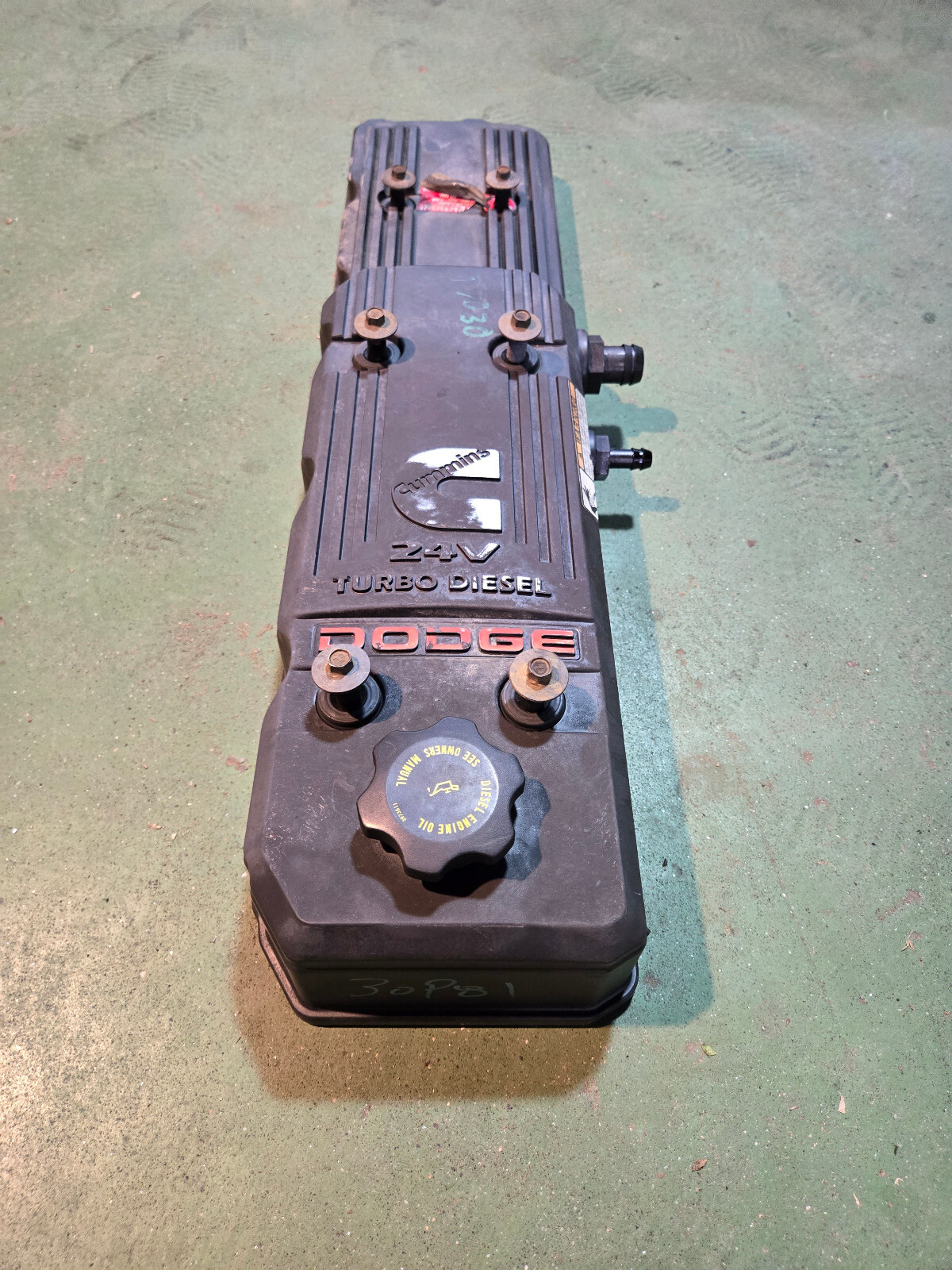 Dodge Ram 5.9L Cummins USED VALVE COVER ASSEMBLY 2005-07 4931453 4931454 REV013 - Picture 1 of 10