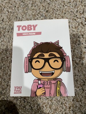 Youtooz #3 Toby On The Tele Vinyl Figure