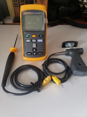 Fluke 52 II Dual Input Digital Thermometer with Pipe Grip & Immersion Probes.