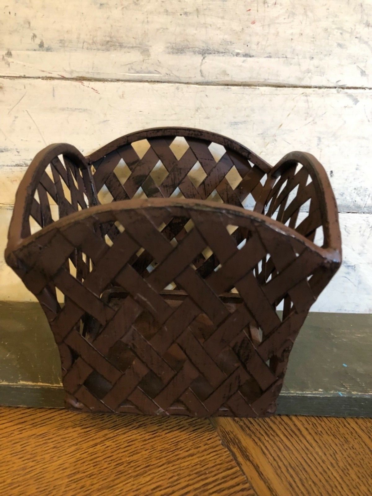 Vintage Metal Decorative Planter/Garden Pot Holder/Basket