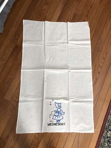 Vintage Sunbonnet Sue Quilt Pieces