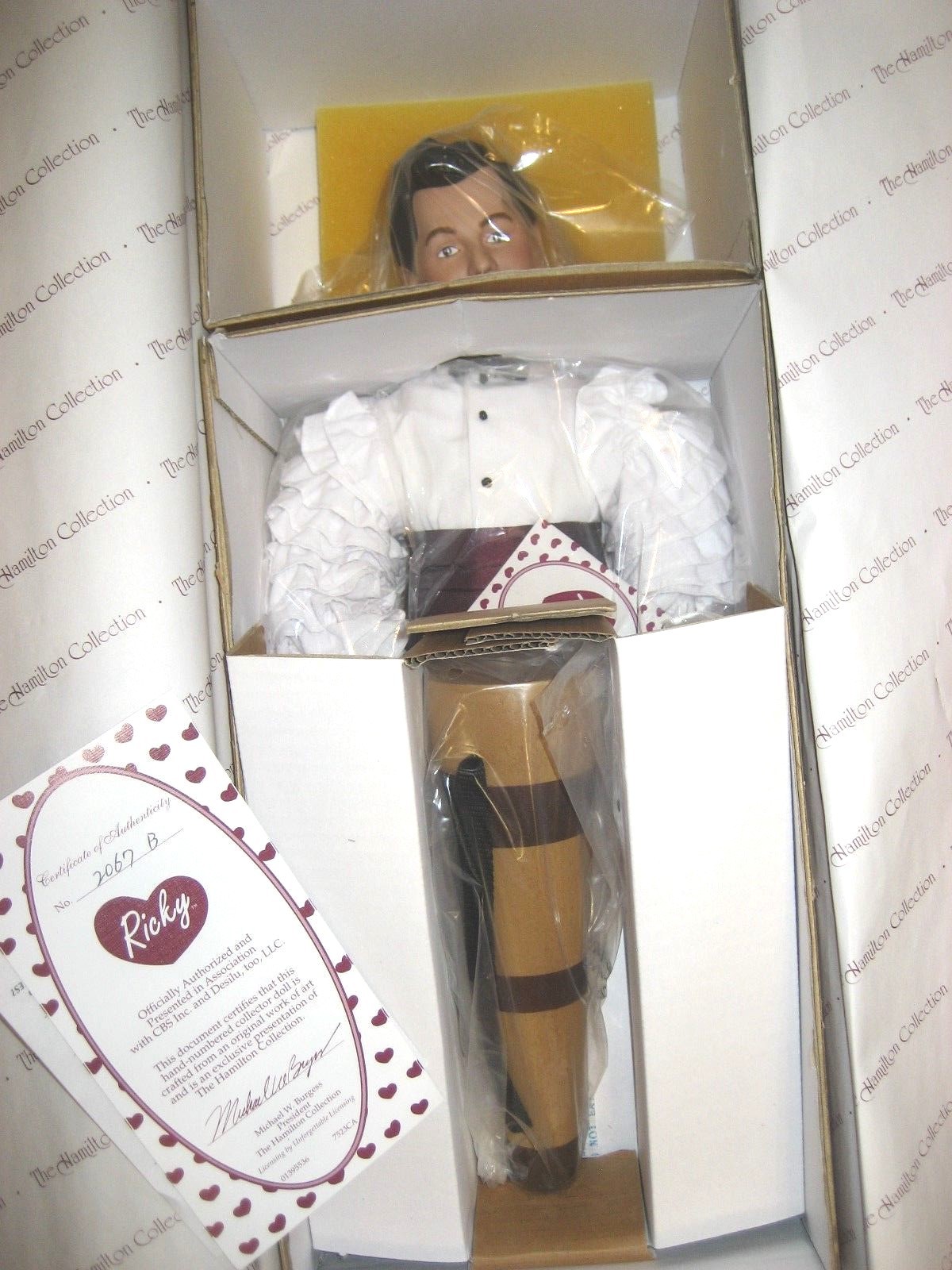 NIB ASHTON DRAKE HAMILTON COLLECTION DOLLS LUCY RICHARDO 01395507 3832