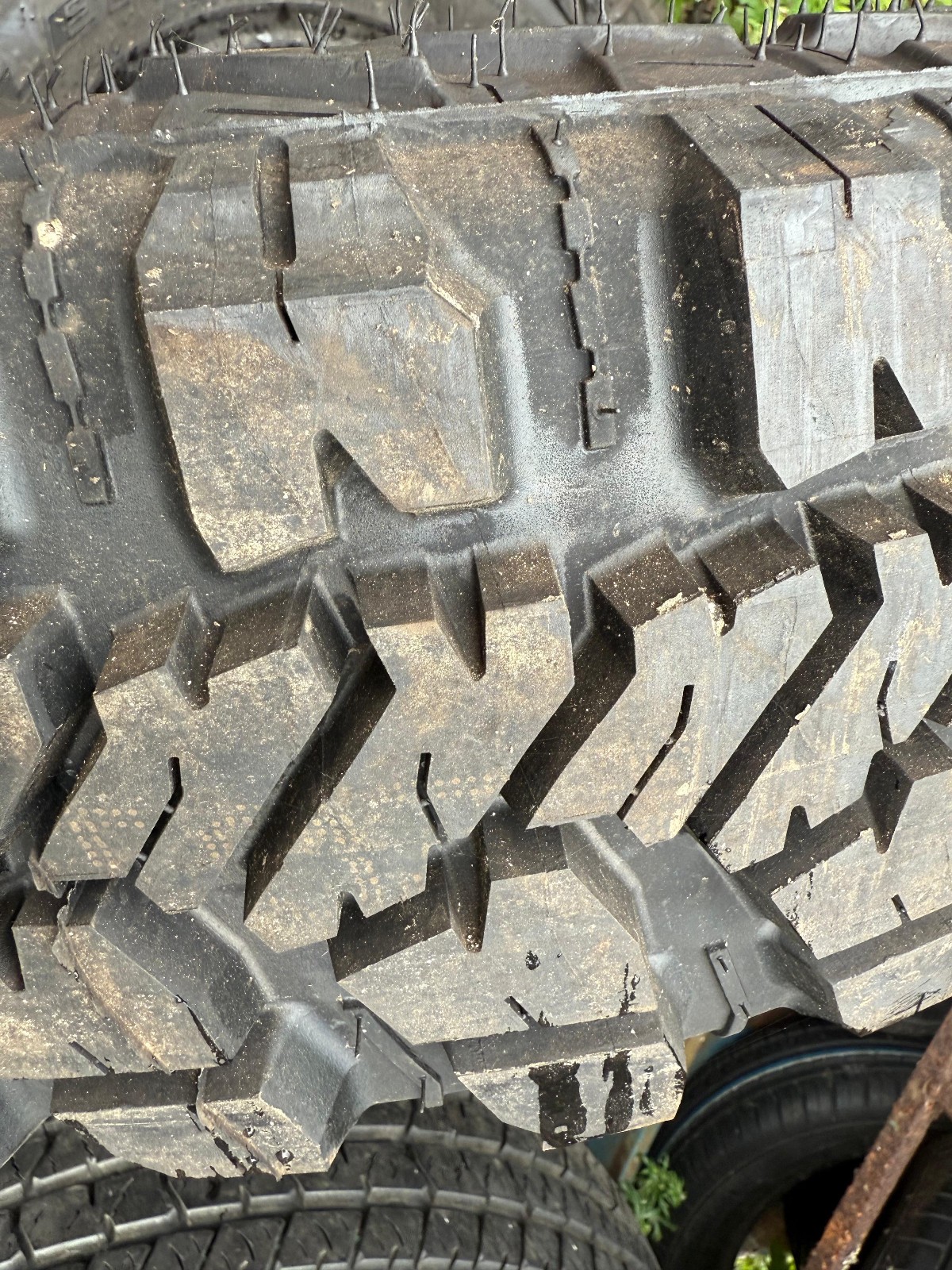 New 235 85 16 Goodyear, Wrangler, M+S 120/116Q x1 Tyre (F1_tyres) FOD YD145