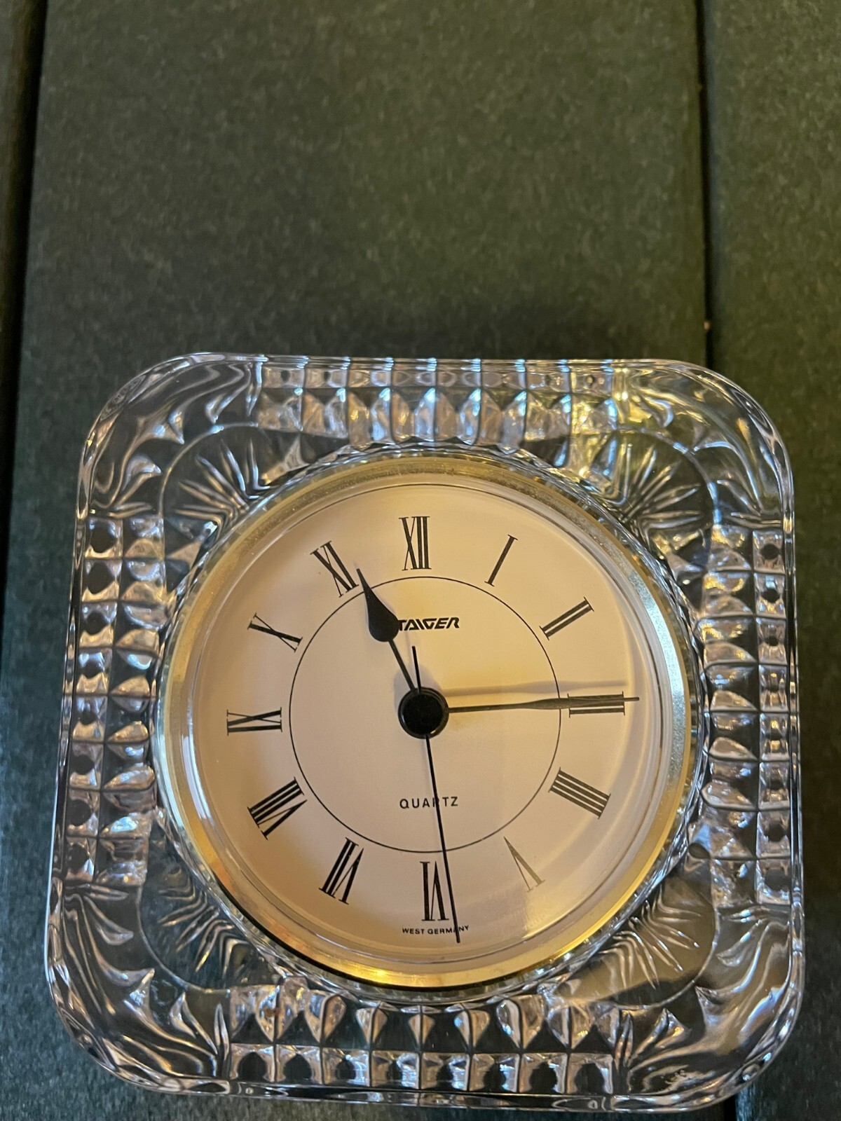 часы запад. западное полушарие. часы запад. гангстерские часы. старинный компас.