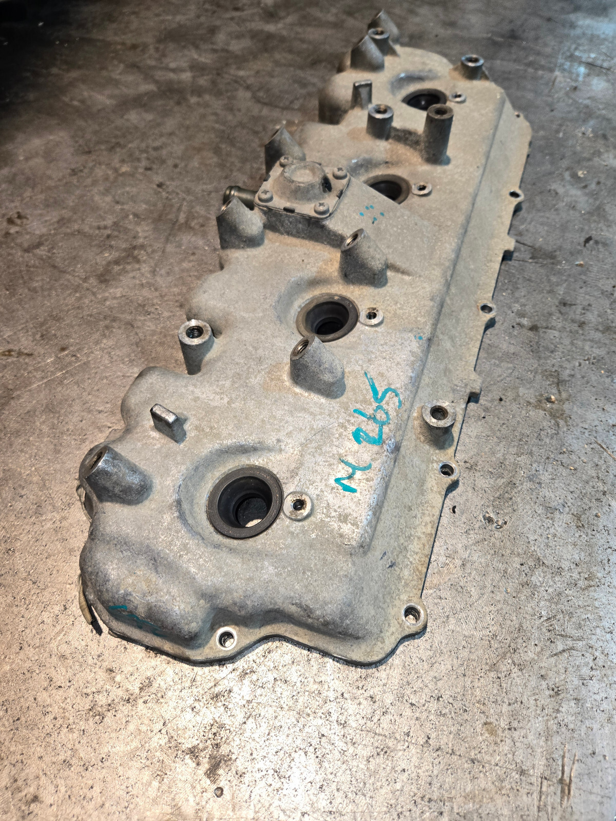 97223559 01 02 03 04 LB7 Duramax Diesel UPPER Valve Cover  - Picture 2 of 4