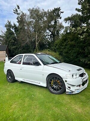 Ford Escort RS Cosworth Race Track Car