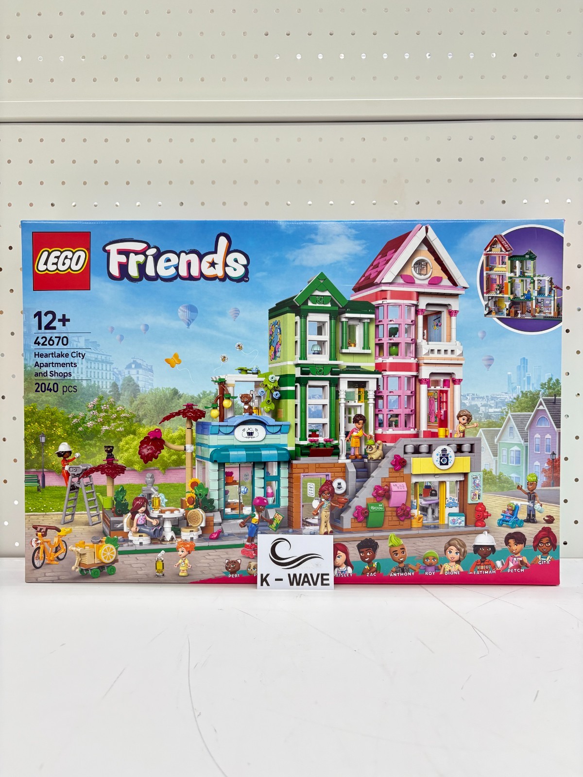 LEGO® Friends Heart Lake City Apartments and Stores / 42670 / 2040 pcs